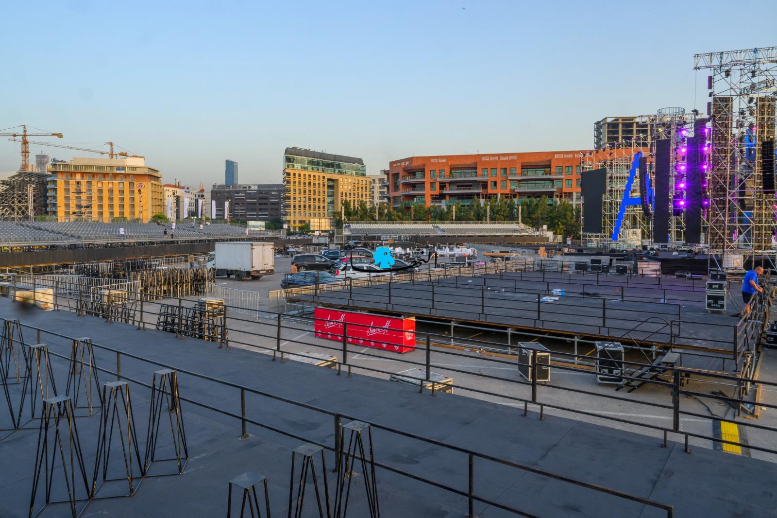 خطة تنظيمية وأمنية استعدادا لحفل عمرو دياب... دي جي رودج لـ النهار : الخطأ ممنوع (صور)